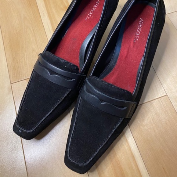 Classic kitten heels - Picture 1 of 6